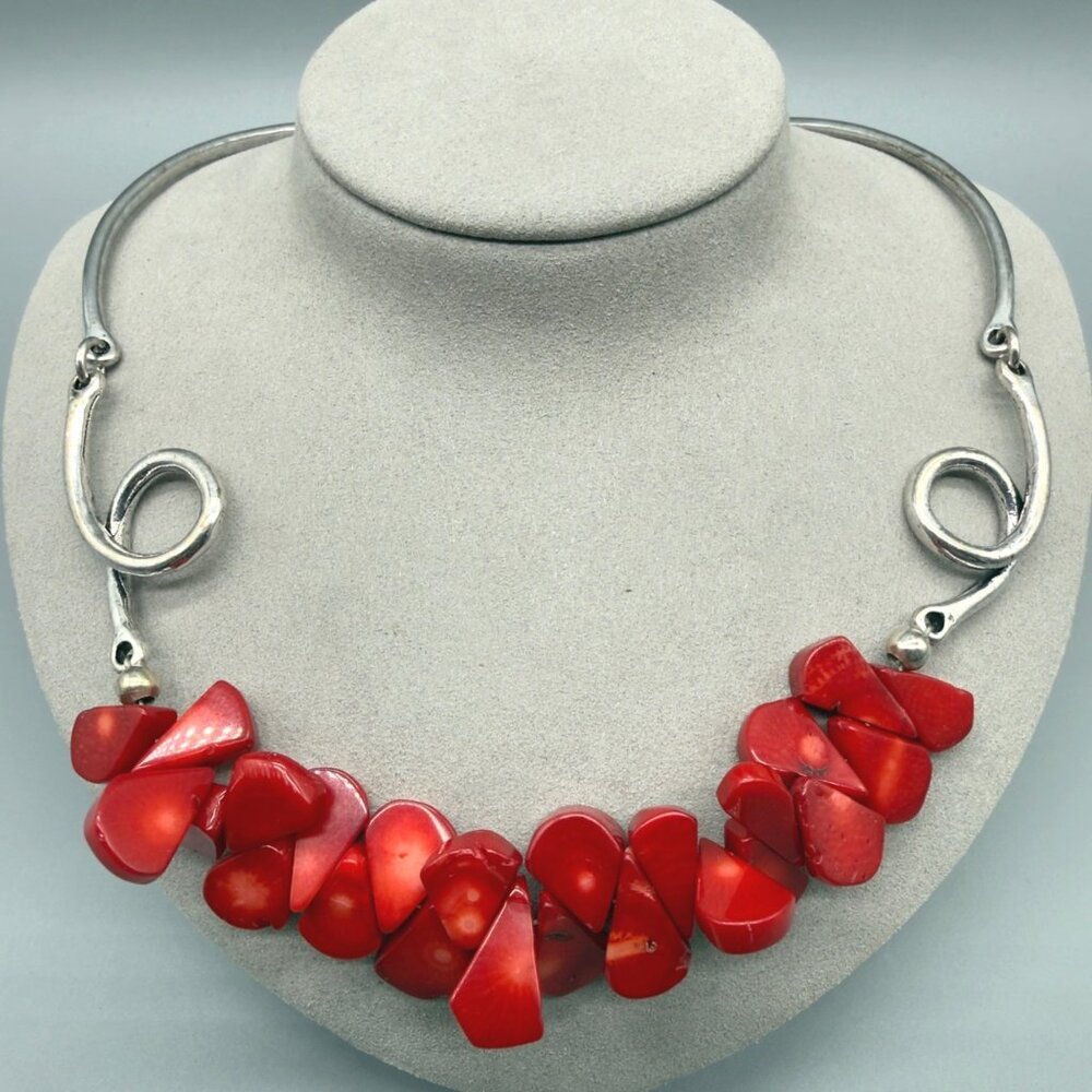Tomato Red Coral Beaded Tear Drop Silver Tone Statement Collar Necklace 18"